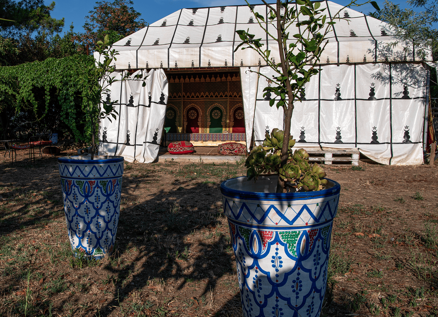 le-mille-lune-dove-dormirai-tenda-comune-esterno